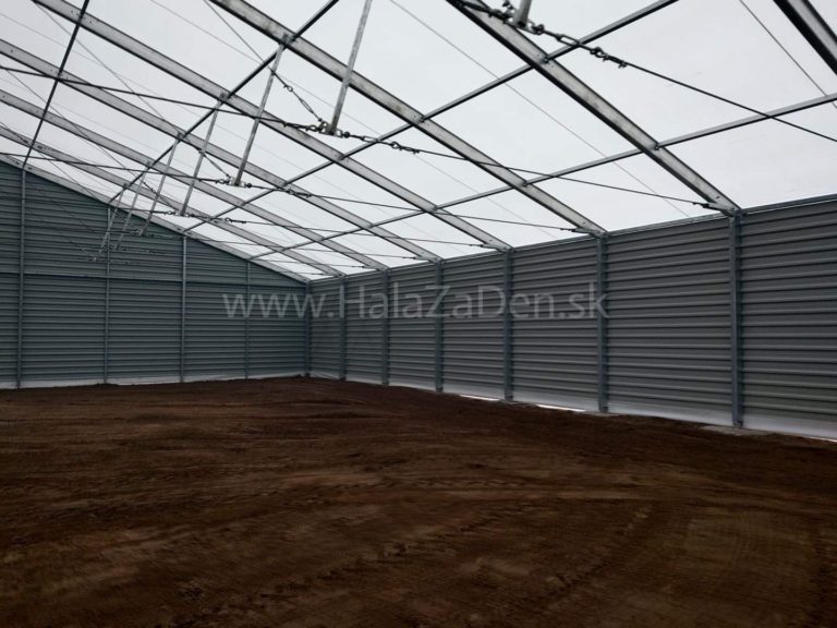 jazdecka hala plechova