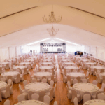 Osvetlená eventová hala na prenájom pre večerné akcie